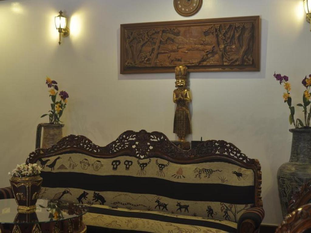 Classique Inn Yangon Dış mekan fotoğraf