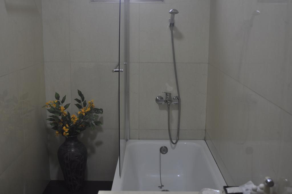 Classique Inn Yangon Dış mekan fotoğraf