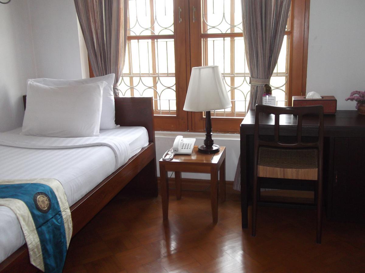 Classique Inn Yangon Dış mekan fotoğraf